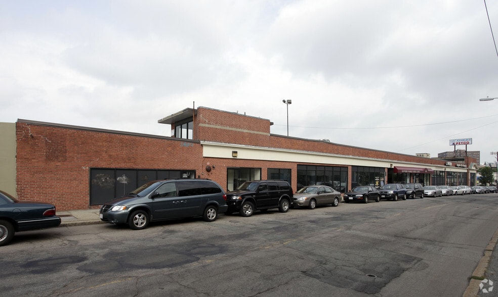 More Photos Of 153-205 Parkingway St, Quincy Storefront For Lease