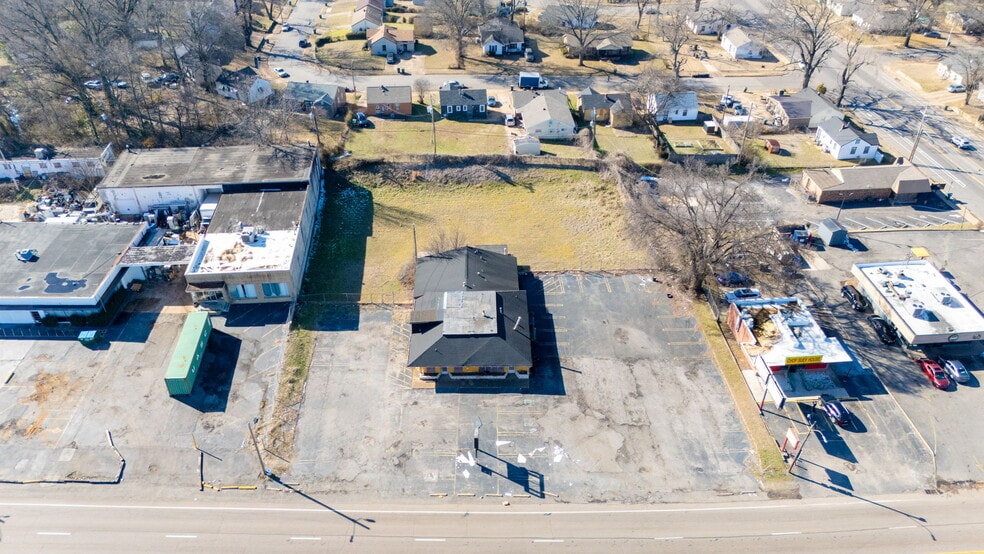 More Photos Of 2291 Elvis Presley Blvd, Memphis Freestanding For Sale