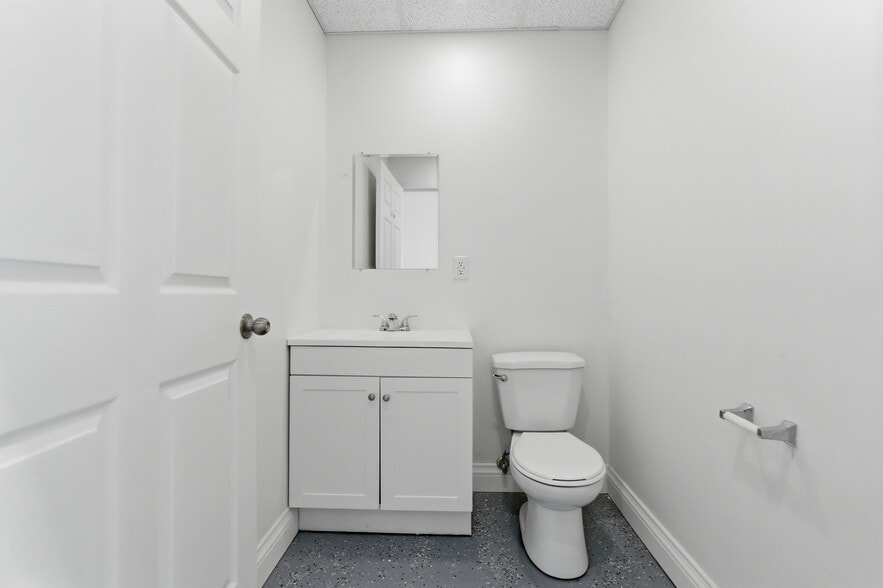 More Photos Of 397 Humberline Dr, Toronto Warehouse For Sale