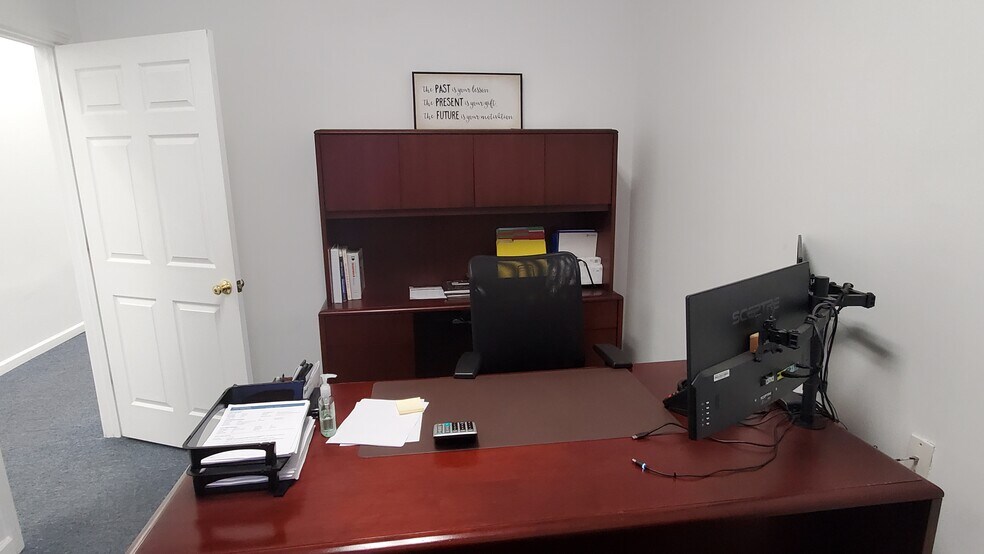 More Photos Of 10683 Ravenna Rd, Twinsburg Unknown For Lease