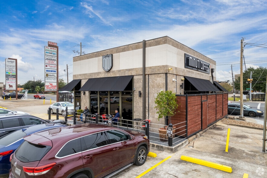 More Photos Of 5901 Westheimer Rd, Houston Unknown For Lease