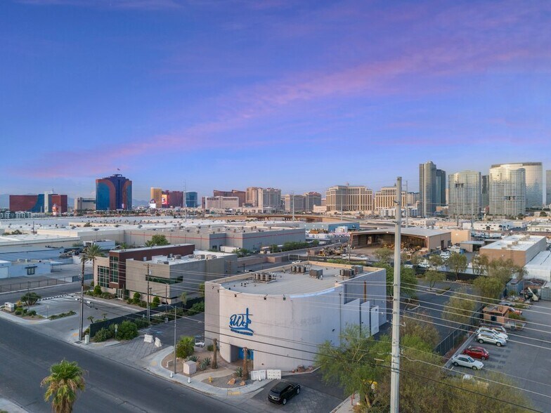 More Photos Of 4636 Wynn Rd, Las Vegas Bar For Sale