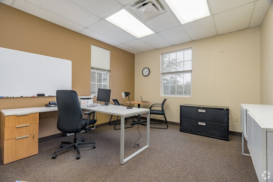 More Photos Of 303 S Jupiter Rd, Allen Unknown For Lease
