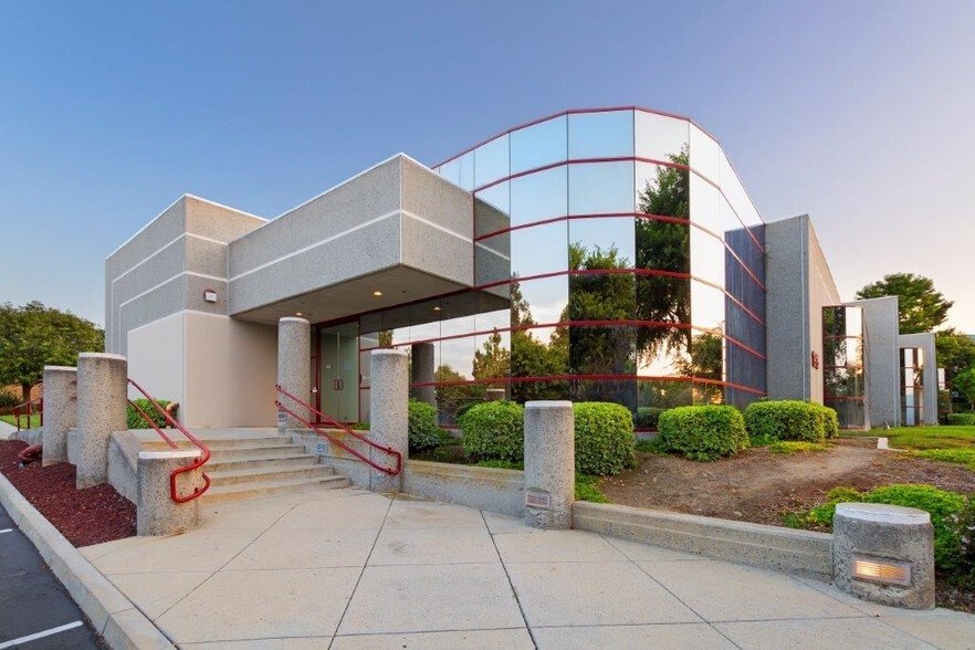 More Photos Of 1915 Aston Ave, Carlsbad Office For Sale