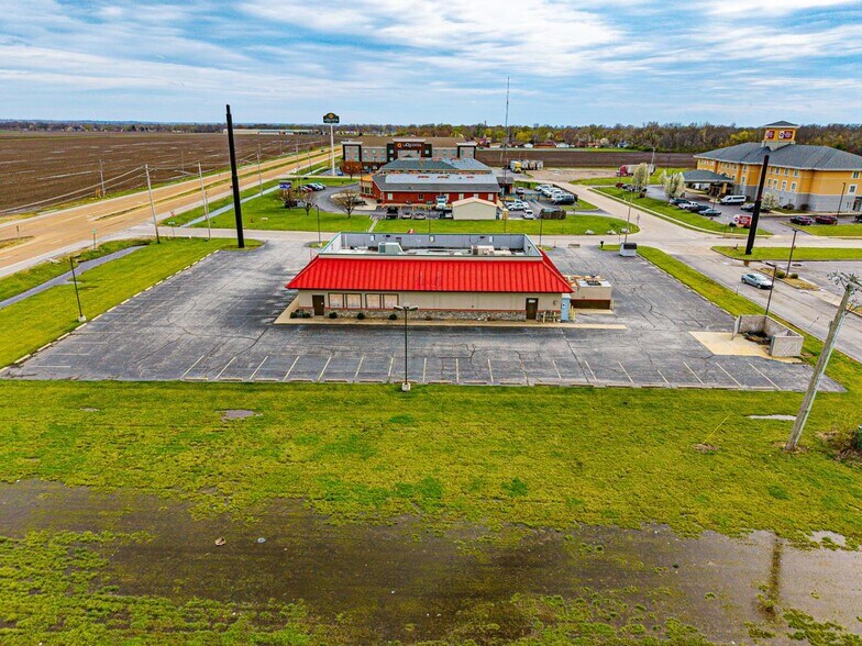 More Photos Of 4111 Timberlake Dr, Pontoon Beach Restaurant For Lease