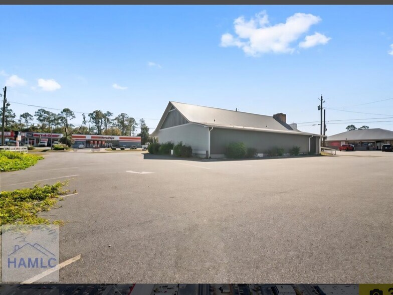 More Photos Of 723 N 1st St, Jesup General Retail For Lease