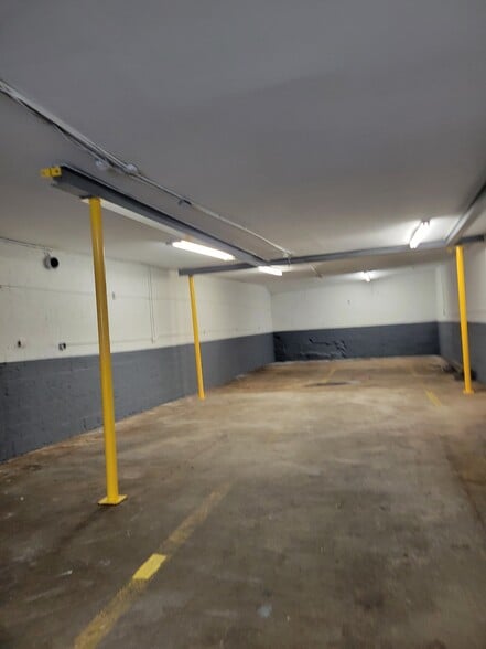 More Photos Of 125 19th St, Brooklyn General Retail For Lease