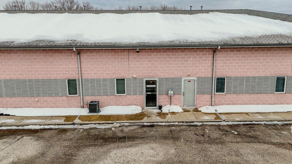 More Photos Of 430 Commerce Ln, West Berlin Showroom For Sale