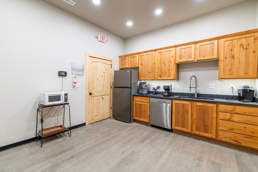 More Photos Of 10239 NE Campbell Rd, Greenland Industrial For Sale