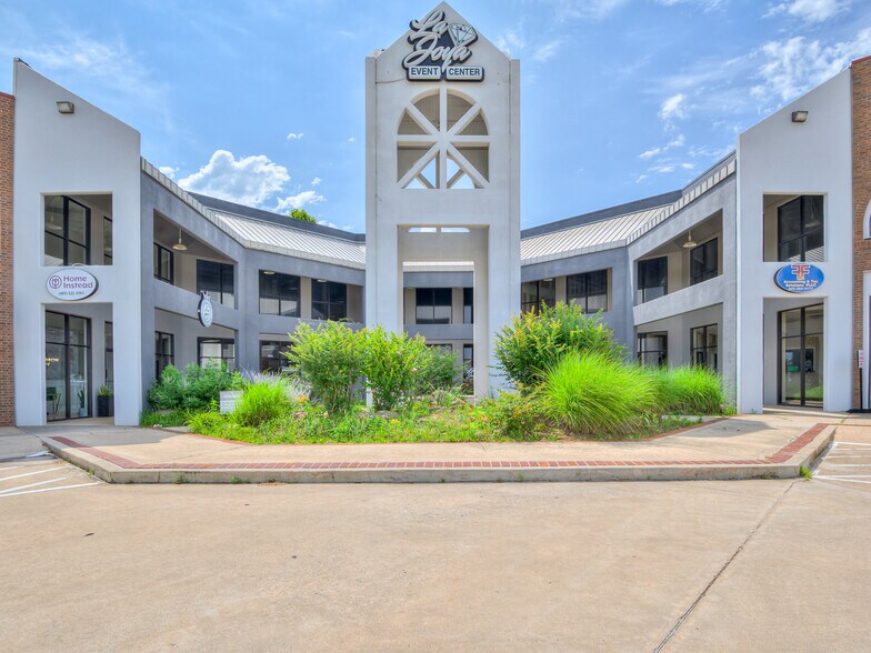 More Photos Of 3800-3864 N Macarthur Blvd, Oklahoma City Unknown For Lease