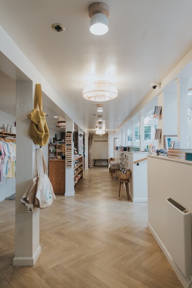 More Photos Of Ocean Ave, Carmel Hotel For Lease