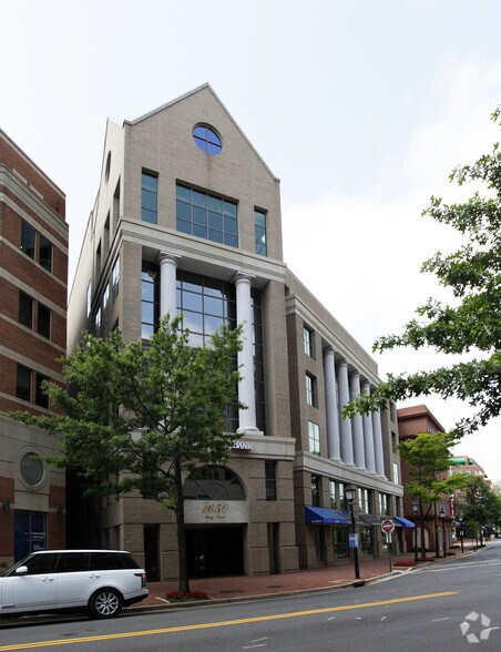 More Photos Of 1650 King St, Alexandria Office For Lease