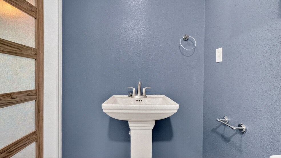 More Photos Of 12200 W Interstate 20, Odessa Warehouse For Sale