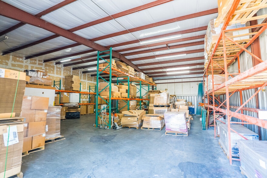 More Photos Of 855 Dunbar Ave, Oldsmar Warehouse For Lease