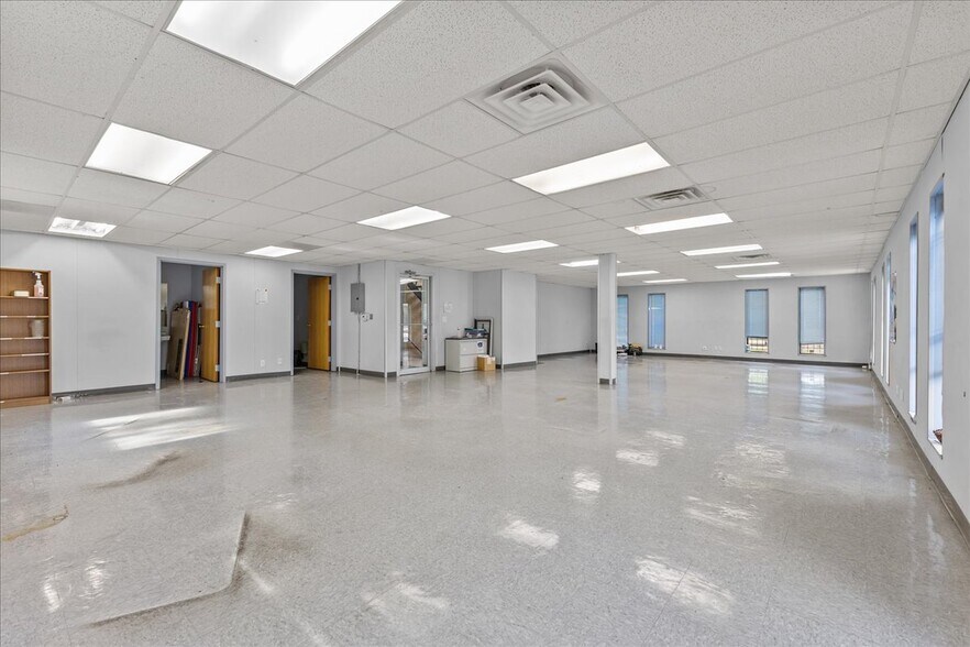 More Photos Of , Detroit Office For Sale