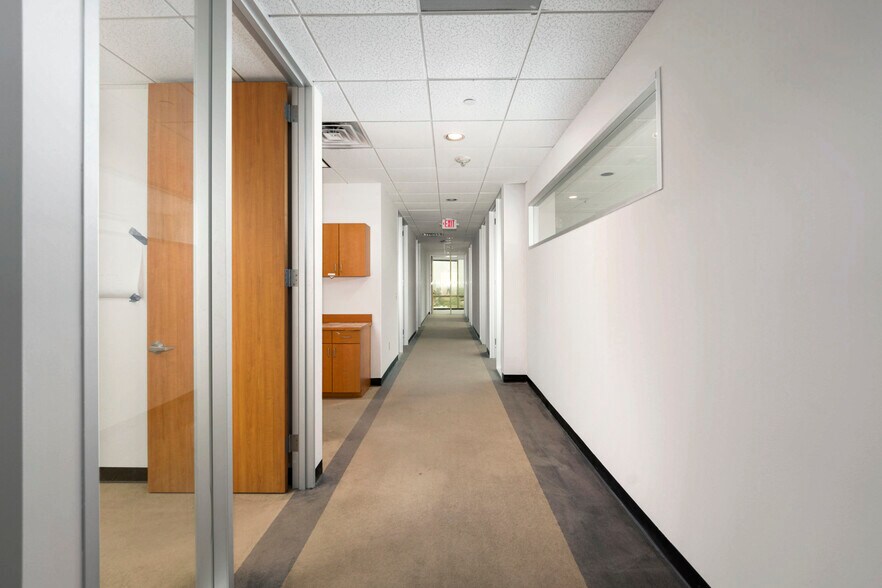 More Photos Of 9999 Bellaire Blvd, Houston Medical For Lease