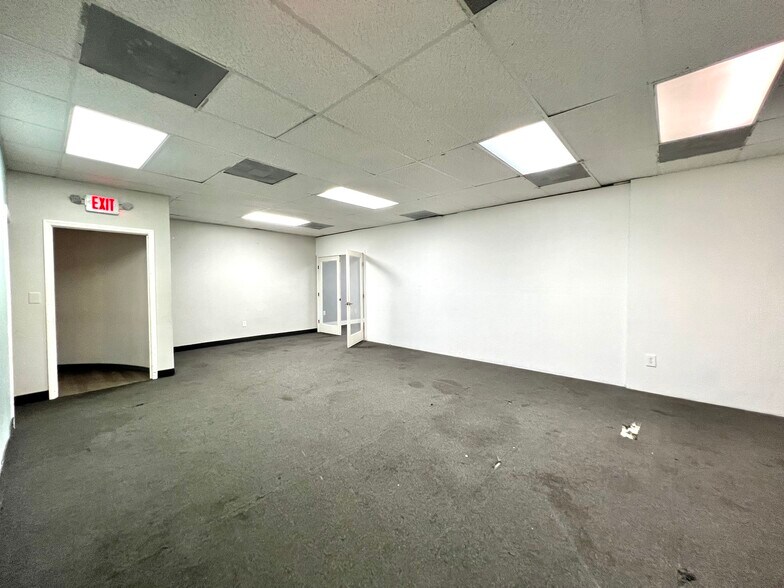 More Photos Of 3425 NW 73rd Ave, Miami Office For Lease