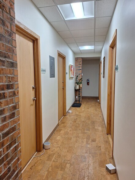 More Photos Of 3801 W 50th St, Minneapolis Office For Lease