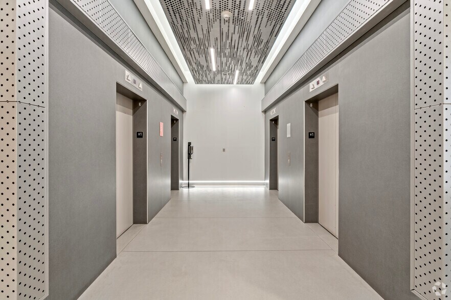 More Photos Of 899 W Cypress Creek Rd, Fort Lauderdale Office For Lease