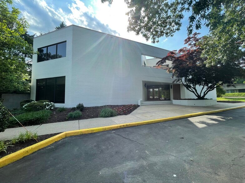 More Photos Of 1914 Association Dr, Reston Office For Lease