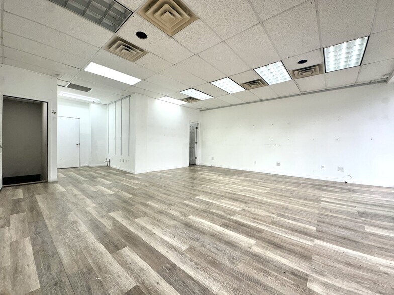 More Photos Of 1206 Saint Nicholas Ave, New York Storefront Retail Residential For Lease