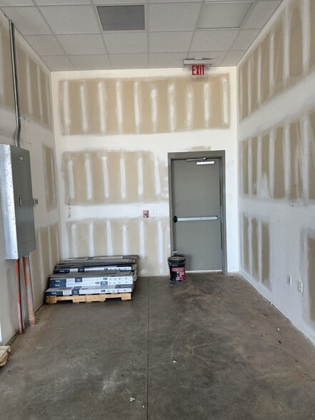 More Photos Of 5246 Murfreesboro Rd, La Vergne Freestanding For Lease