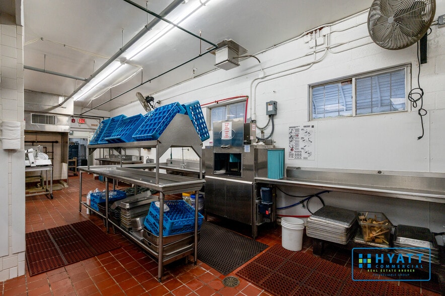 More Photos Of 625 Greenway Rd, Glen Burnie Restaurant For Sale