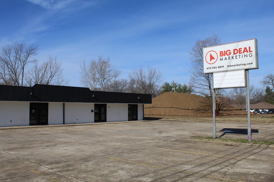More Photos Of 310 N 13th St, Rogers Storefront Retail Office For Sale