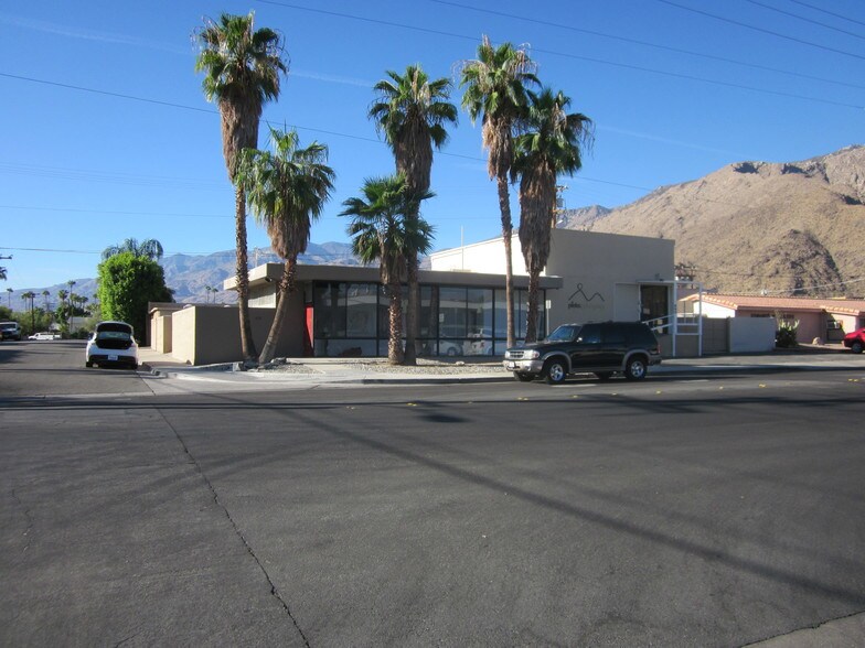 More Photos Of 693 E Sunny Dunes Rd, Palm Springs Freestanding For Sale