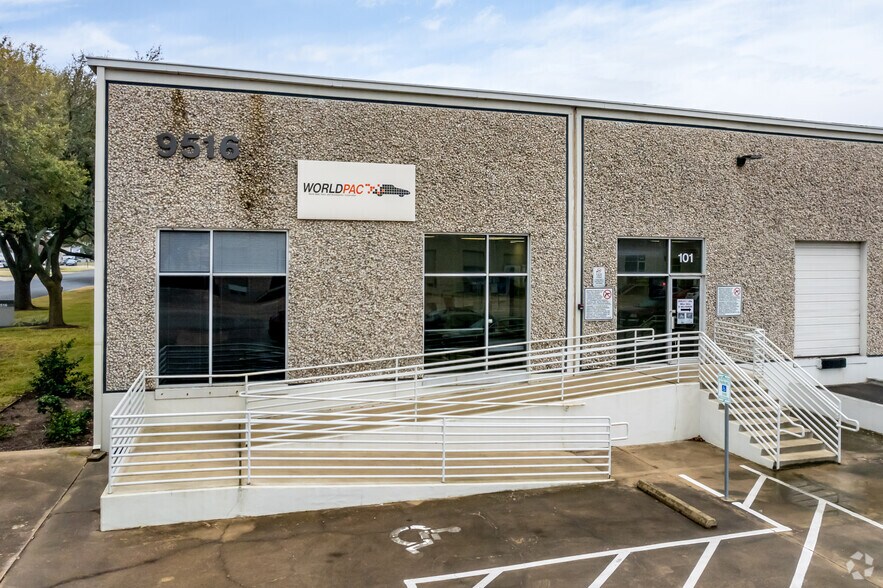 More Photos Of 9516 Neils Thompson Dr, Austin Warehouse For Lease