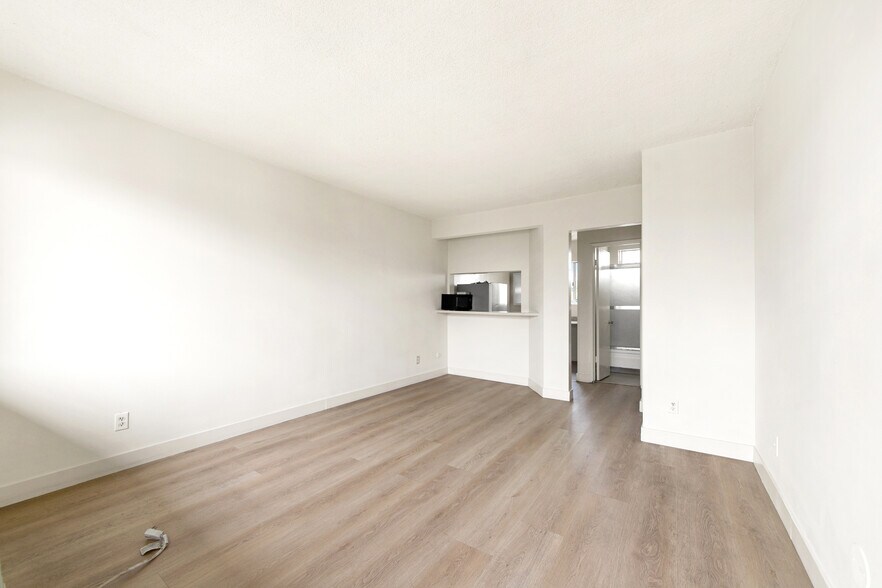 More Photos Of 571 Fairview Ave, Los Angeles Apartments For Sale