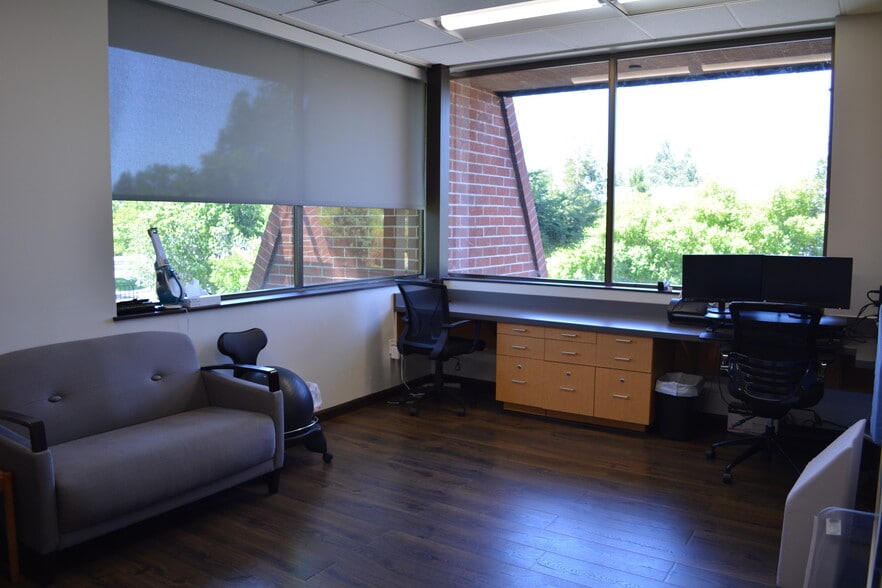 More Photos Of 100 N Wiget Ln, Walnut Creek Medical For Lease