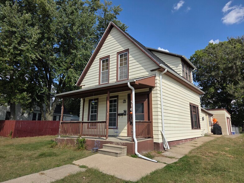 Primary Photo Of 510 S Jefferson Way, Indianola Multifamily For Sale