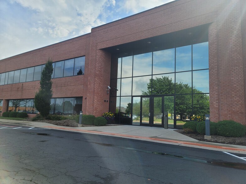 More Photos Of 3200 Robbins Rd, Springfield Office For Sale