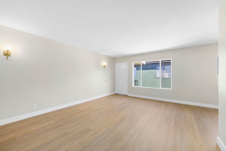 More Photos Of 3020 E 3rd St, Long Beach Apartments For Sale