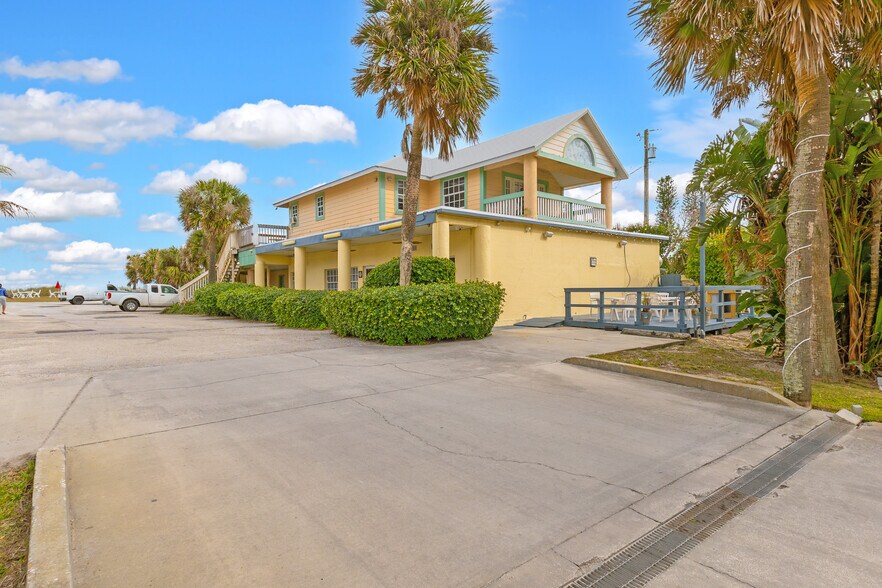 More Photos Of 5935 S Highway A1A, Melbourne Beach Hotel For Sale