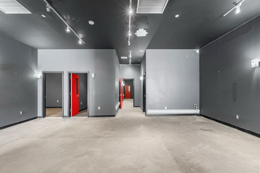 More Photos Of 327 Douglass St, Brooklyn Storefront For Sale