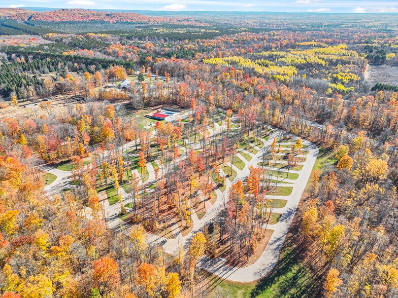 More Photos Of 10422 Cadillac Hwy, Thompsonville Hotel For Sale