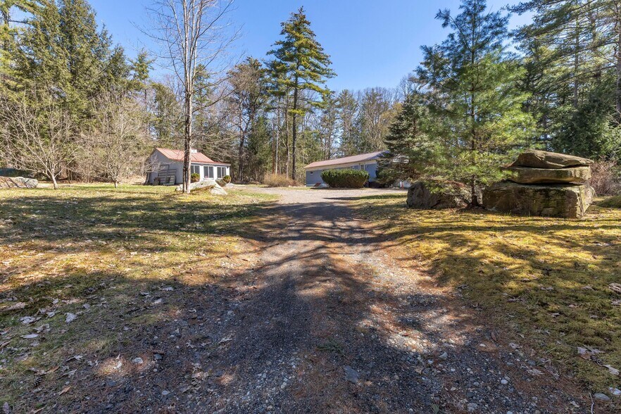 More Photos Of 909 Wendell Rd, Warwick Specialty For Sale