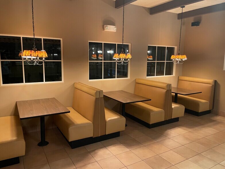 More Photos Of 125 S 10th St, Santa Paula Restaurant For Lease