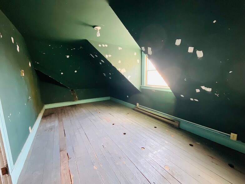 More Photos Of 179 1st St, Pittsfield Office Residential For Sale