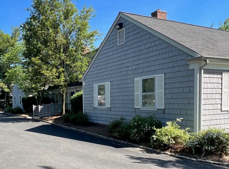 More Photos Of 19 E Main St, Mendham Medical For Sale