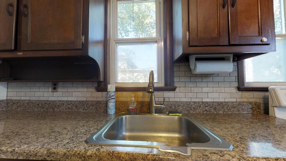 More Photos Of 310 Gittings Ave, Baltimore Apartments For Sale