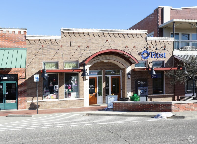 More Photos Of 159 W Main St, Lewisville Storefront For Lease