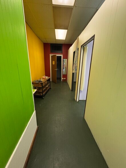 More Photos Of 216 E 3rd St, Winona General Retail For Lease