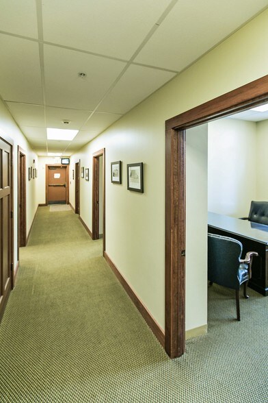 More Photos Of 1354 N Laura St, Jacksonville Coworking Space