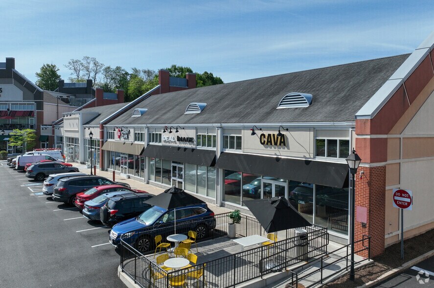 More Photos Of 95-145 Turnpike St, North Andover General Retail For Lease