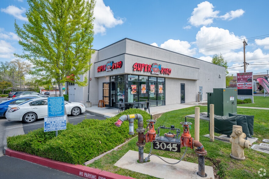 More Photos Of 3045 Arden Way, Sacramento Freestanding For Lease