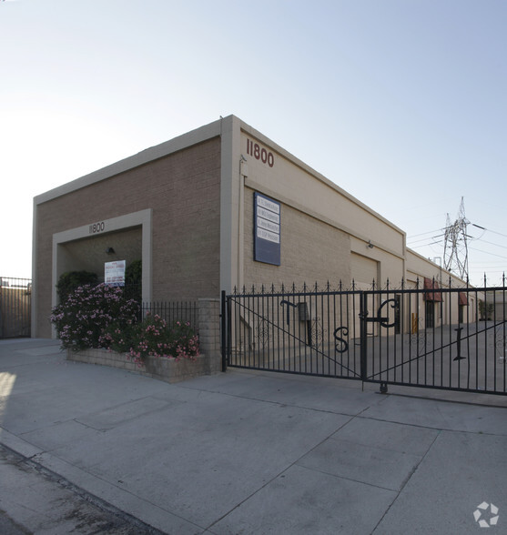 Primary Photo Of 11800 Sheldon St, Sun Valley Warehouse For Lease