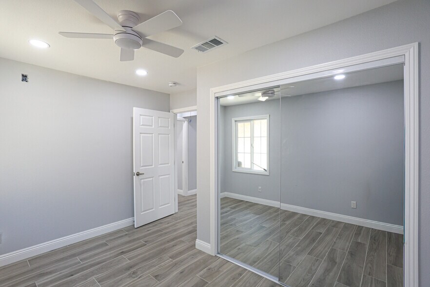 More Photos Of 2117-2119 E 7th St, Long Beach Storefront Retail Residential For Sale